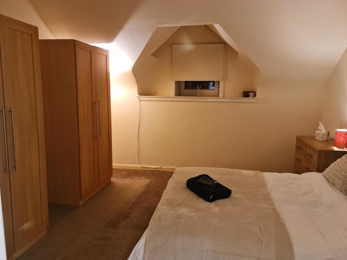 Comfortable 2 Bed Townhouse. Near To Amenities. Apartment Beith Bagian luar foto